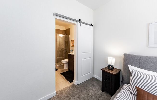 2 beds, 2 baths, 855 sqft, $1,850, Unit 5661 #304 Silverstone