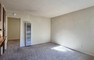 1 bed, 1 bath, 600 sqft, $1,250, Unit E