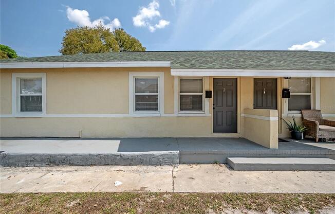 902 E 22 AVE