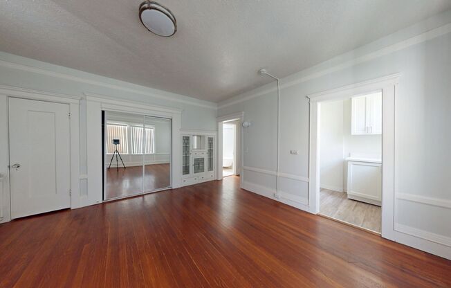Studio, 1 bath, 352 sqft, $1,604, Unit 429