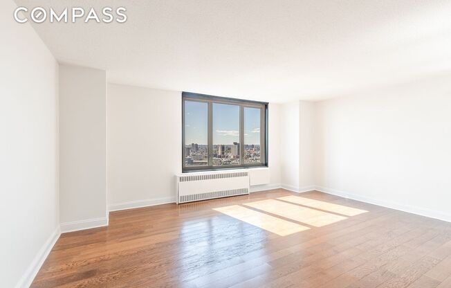 1 bed, 1 bath, $2,625, Unit E3G