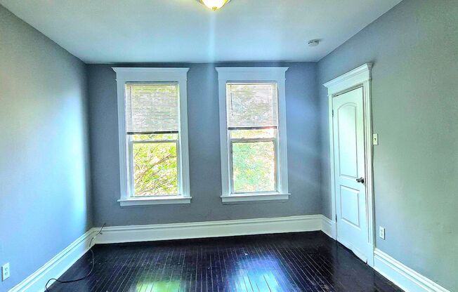 2252 S Whipple St., BUILDING