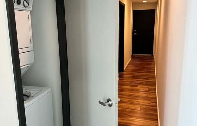 2 beds, 2 baths, 901 sqft, $1,495, Unit 701