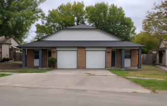 Tastefully Updated 3 bedroom 2 bath Duplex Northeast San Antonio