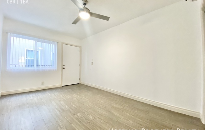 1138 N OGDEN DR