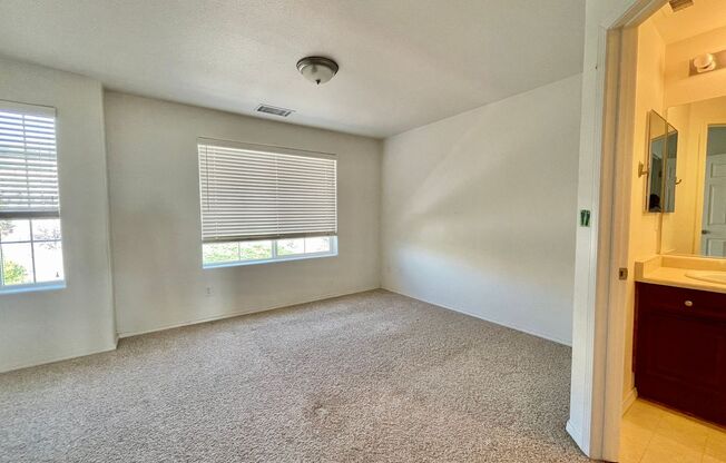 2 beds, 2.5 baths, $2,095