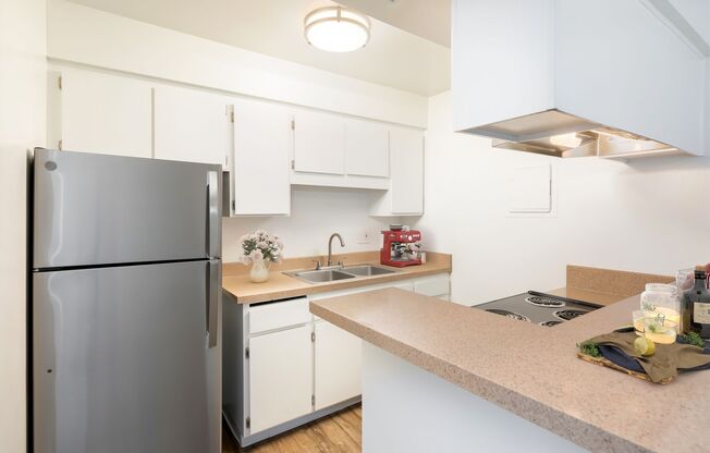 1 bed, 1 bath, 630 sqft, $2,145, Unit 060