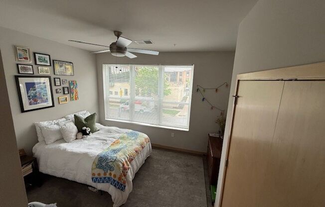 2 beds, 2 baths, 998 sqft, $2,370, Unit 207