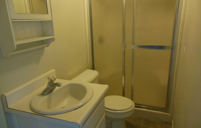 4 beds, 1 bath, $1,675