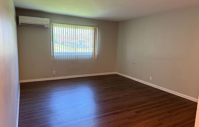 1 bed, 1 bath, 640 sqft, $1,095, Unit A2