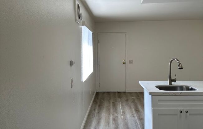 1 bed, 1 bath, $1,925, Unit 4