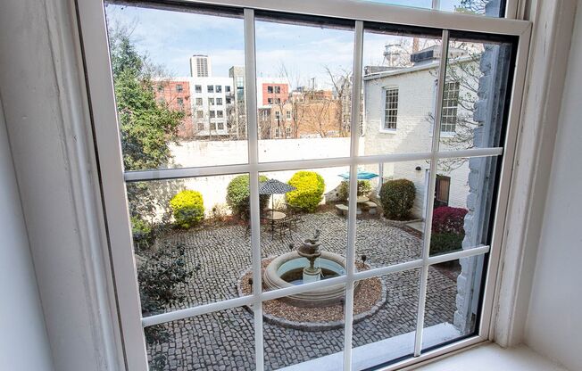 1 bed, 1 bath, 512 sqft, $1,250, Unit APT 303