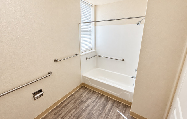Studio, 1 bath, 233 sqft, $885, Unit 106