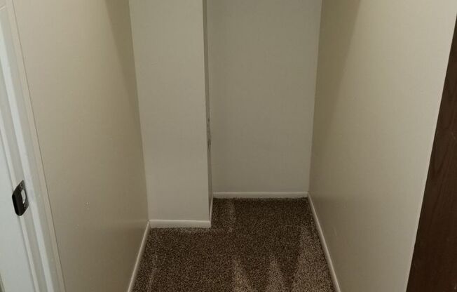 1 bed, 1 bath, 627 sqft, $883, Unit 1521-04