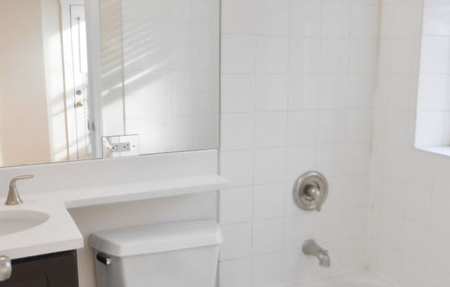 1 bed, 1 bath, 350 sqft, $1,895, Unit 2520-B2
