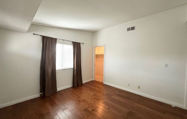 2 beds, 2.5 baths, $4,000