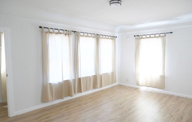 2615 S. VICTORIA AVE APTS