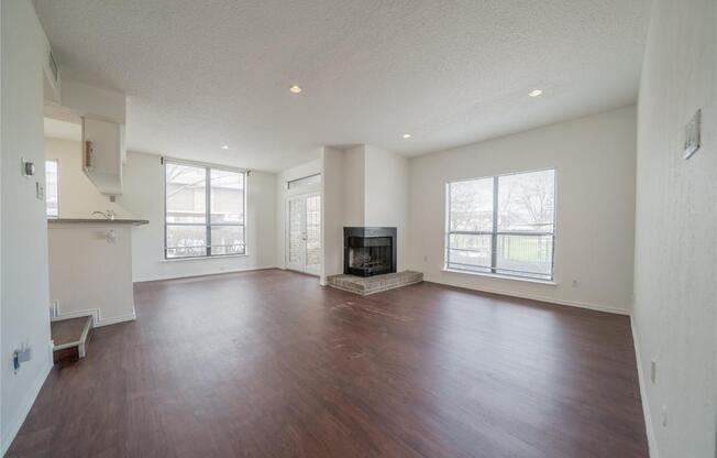 7522 Holly Hill