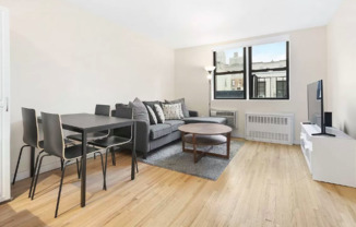 228 E 81 ST