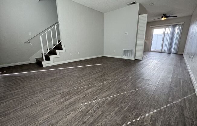 2 beds, 1.5 baths, 1,055 sqft, $3,085, Unit R084
