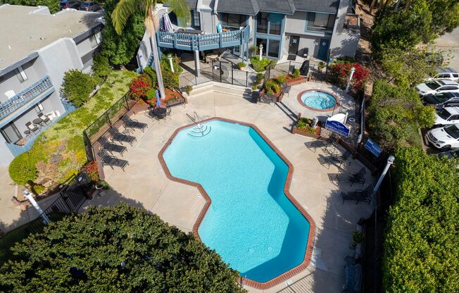 1 bed, 1 bath, 725 sqft, $1,975, Unit 27
