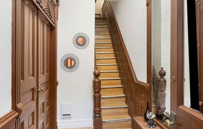 228 W 136 ST