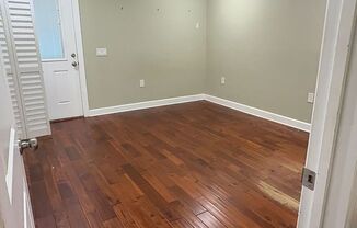 411 Charming 1-Bedroom Cottage in the Heart of Gainesville!