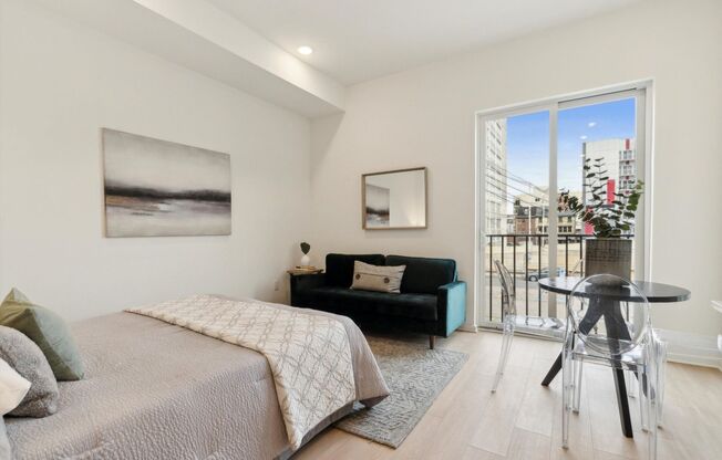 225 N 12th St