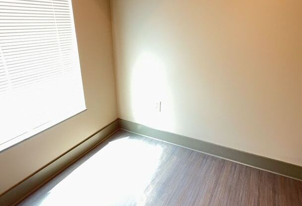 LAKE PLAZA CONDOMINIUMS, UNIT 307