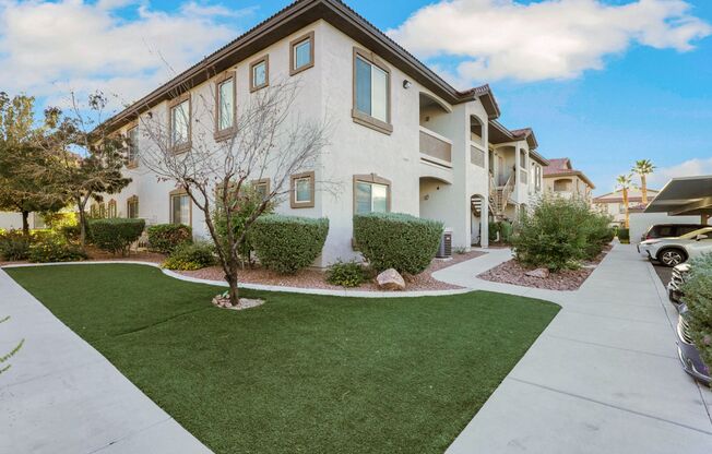 3 beds, 2 baths, $1,640, Unit # 1224