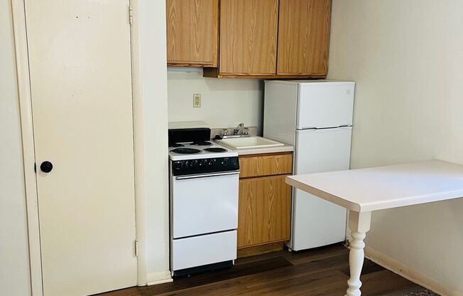 135 East Johnson Street