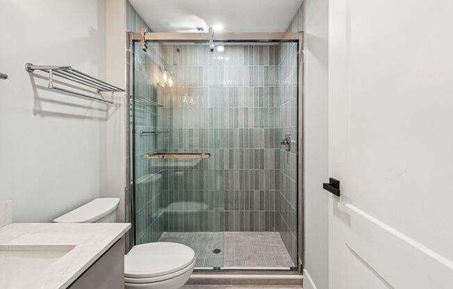 2 beds, 1 bath, 840 sqft, $2,800, Unit 411