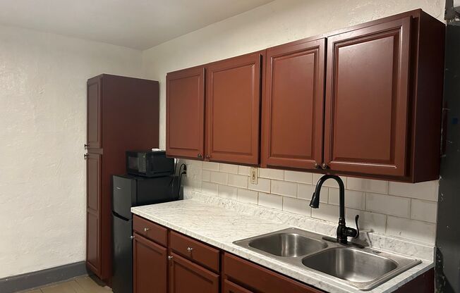 Studio, 1 bath, 300 sqft, $1,050, Unit 401 Colonia Ln, E. #10