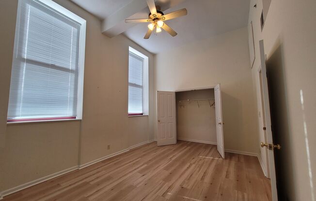 1 bed, 1 bath, $1,350, Unit Unit 2B