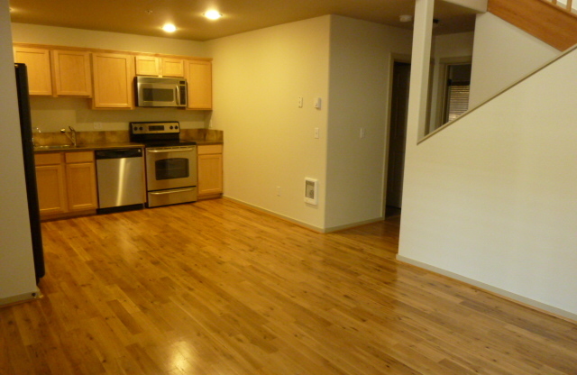 3 beds, 2 baths, $2,200