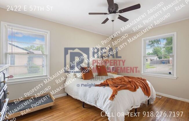 2422 E 57 ST