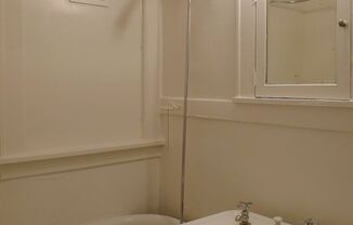 1 bed, 1 bath, 420 sqft, $925, Unit 10 - 211