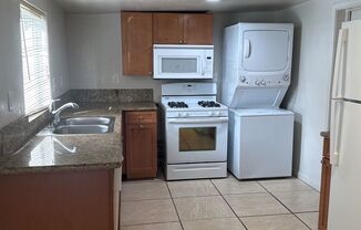 1 bed, 1 bath, $1,095, Unit 817 Rio Chico #3