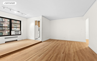 222 E 35 ST