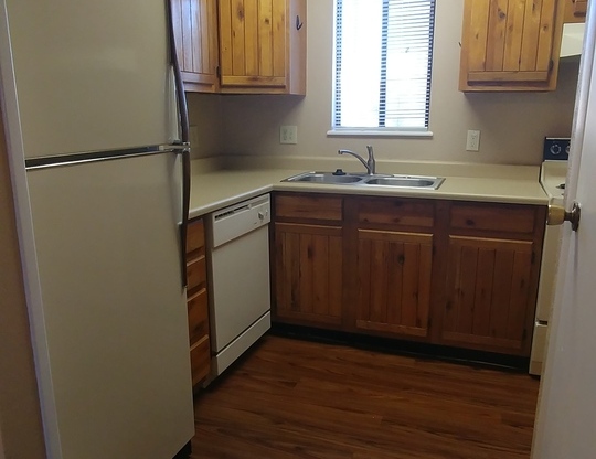 2 beds, 2 baths, 943 sqft, $855, Unit 1510