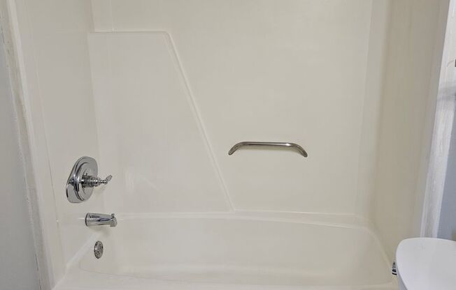 1 bed, 1 bath, 612 sqft, $685, Unit 4965 Sycamore