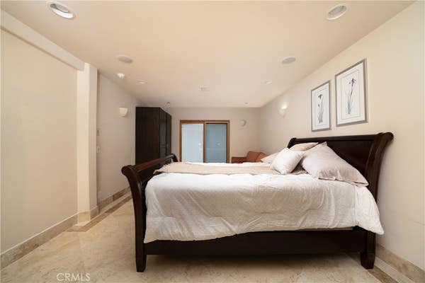 1733 VALLECITO DR