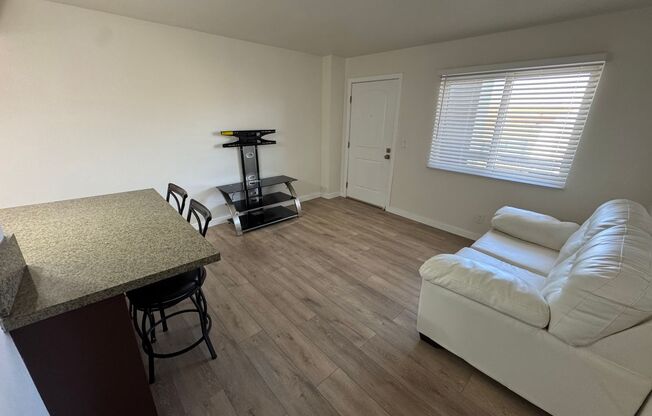 1 bed, 1 bath, $1,690, Unit # 414