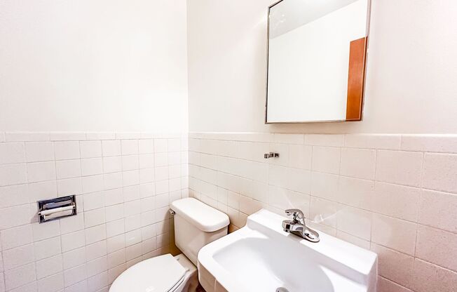 2 beds, 1.5 baths, 750 sqft, $1,270, Unit 207