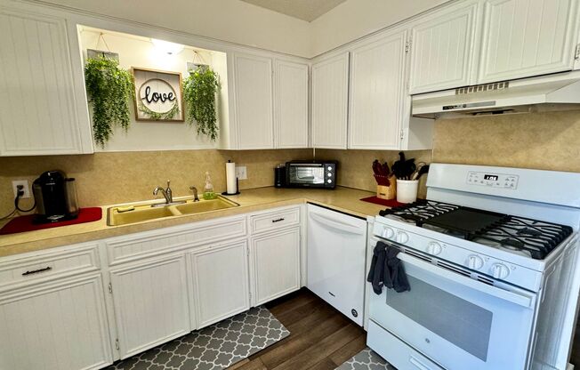 6024-6026 Campus Park SE