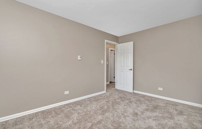 2 beds, 1 bath, 1,032 sqft, $1,750, Unit 33-25 Iron Gate