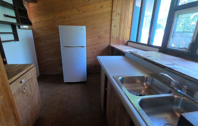 Studio, 1 bath, $1,450, Unit B