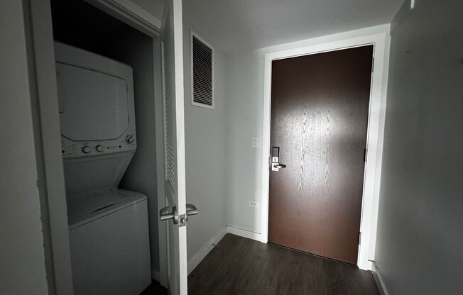 1 bed, 1 bath, 583 sqft, $1,800, Unit 804