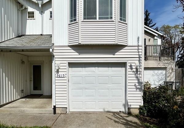 9615 SE CTR CT