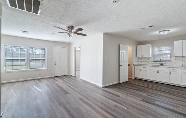 5825 Southurst Street